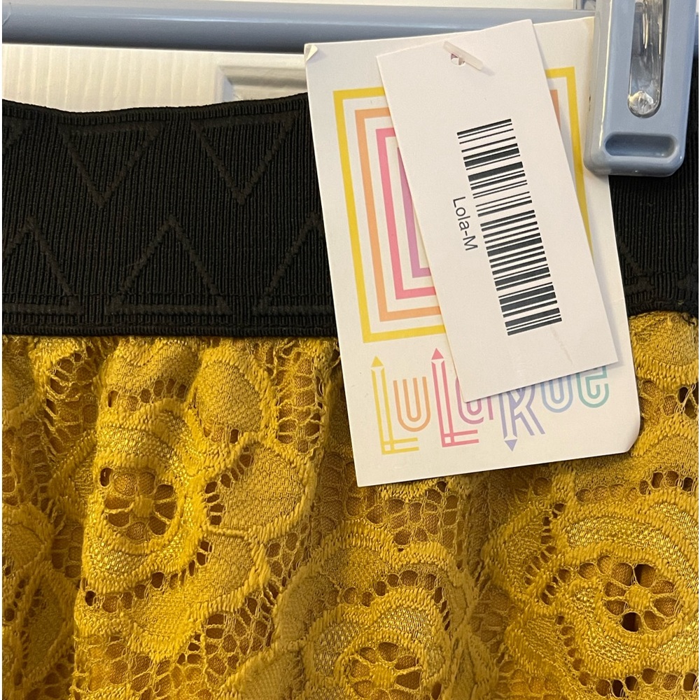 NWT LuLaRoe LOLA GOLD LACE MIDI SKIRT. Black stretch waist. FULLY LINED. Size M. - Picture 8 of 8